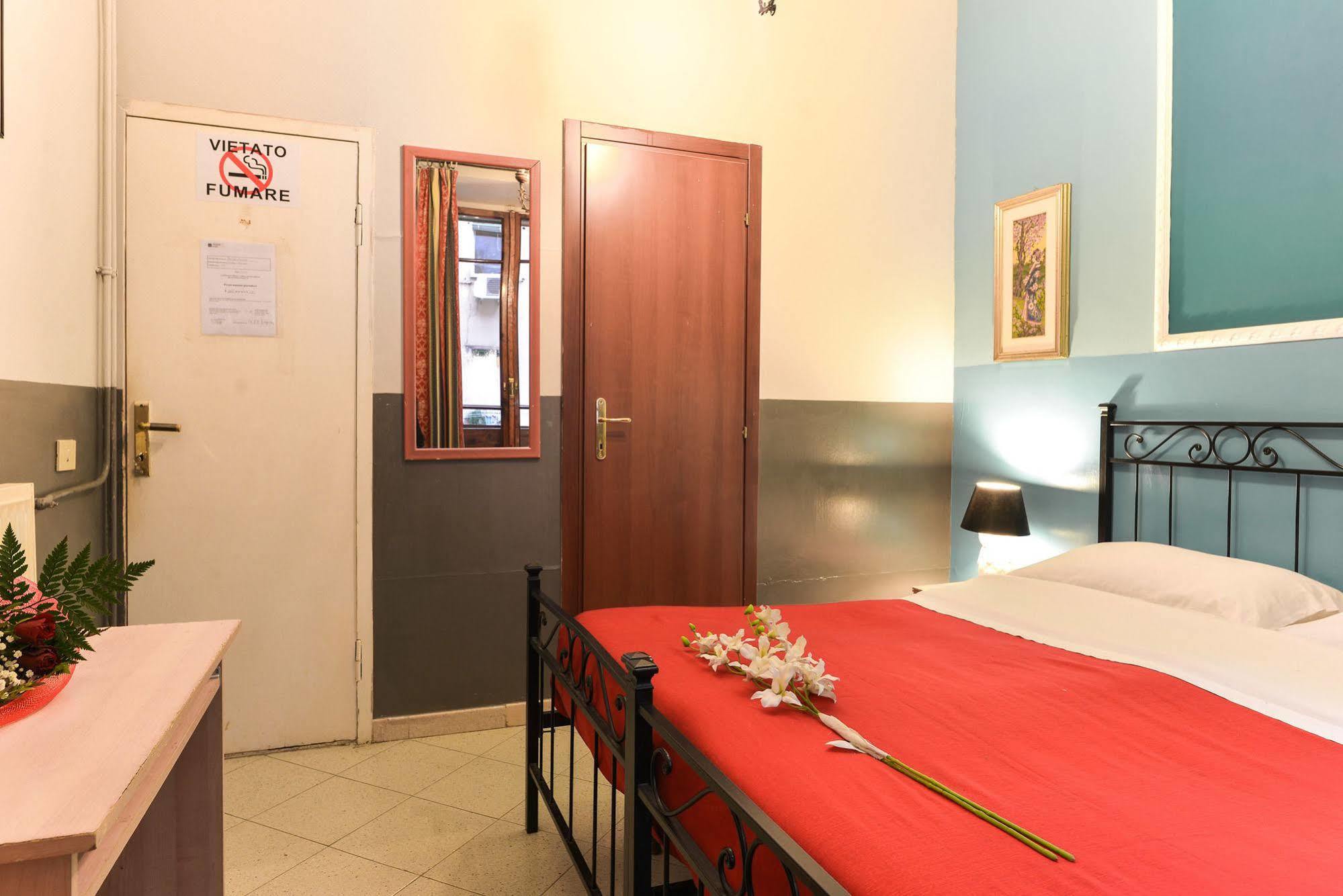 Napoleon Guesthouse Rzym Zewnętrze zdjęcie