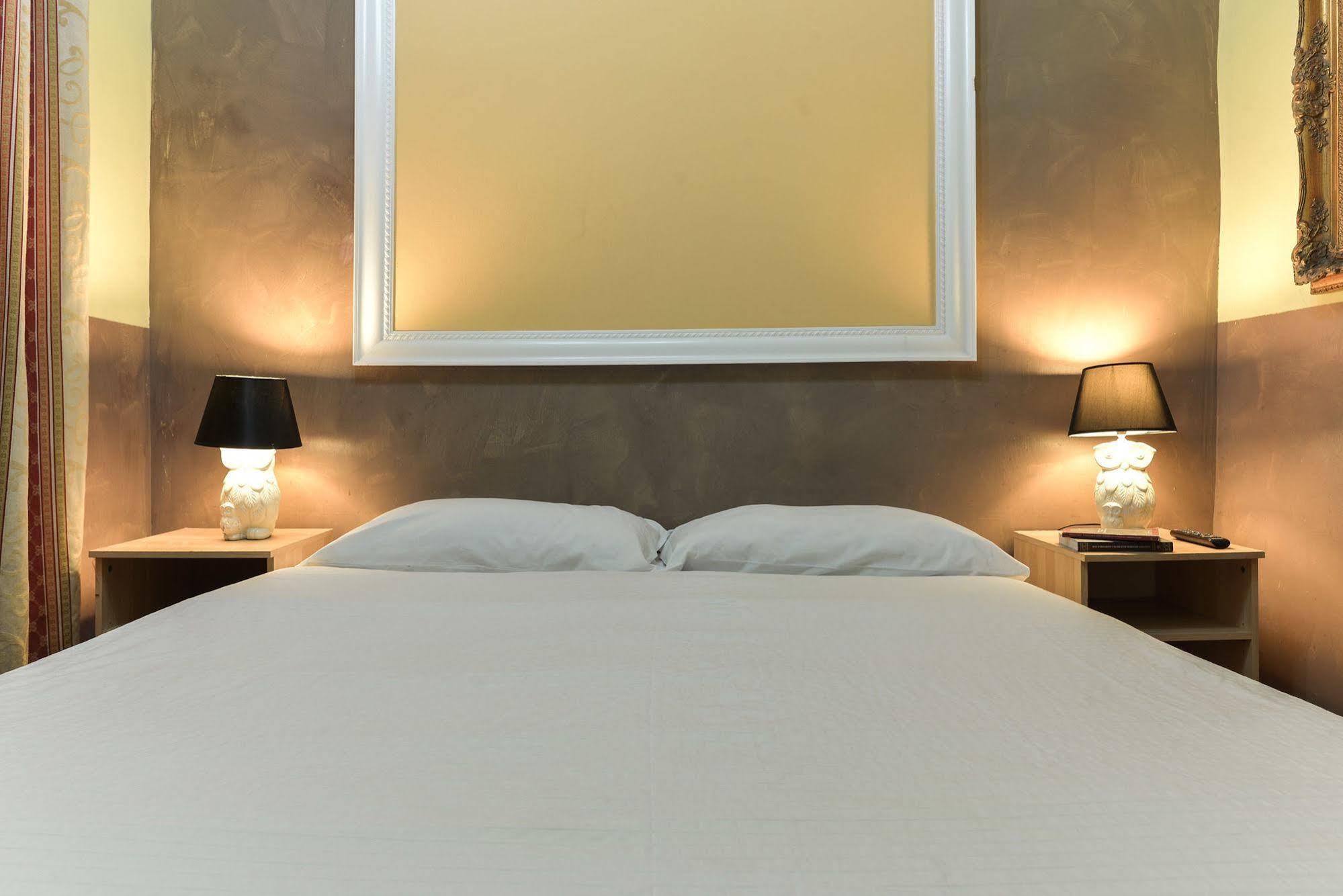 Napoleon Guesthouse Rzym Zewnętrze zdjęcie