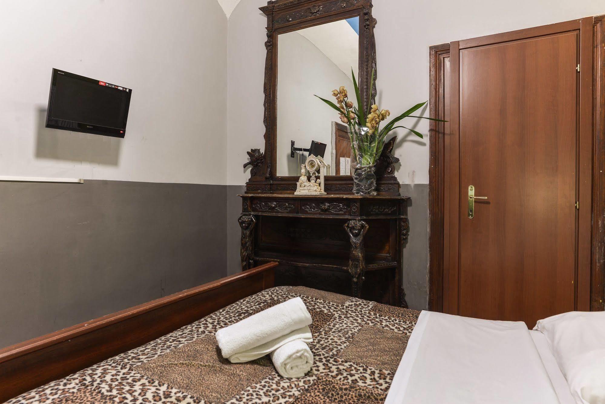 Napoleon Guesthouse Rzym Zewnętrze zdjęcie